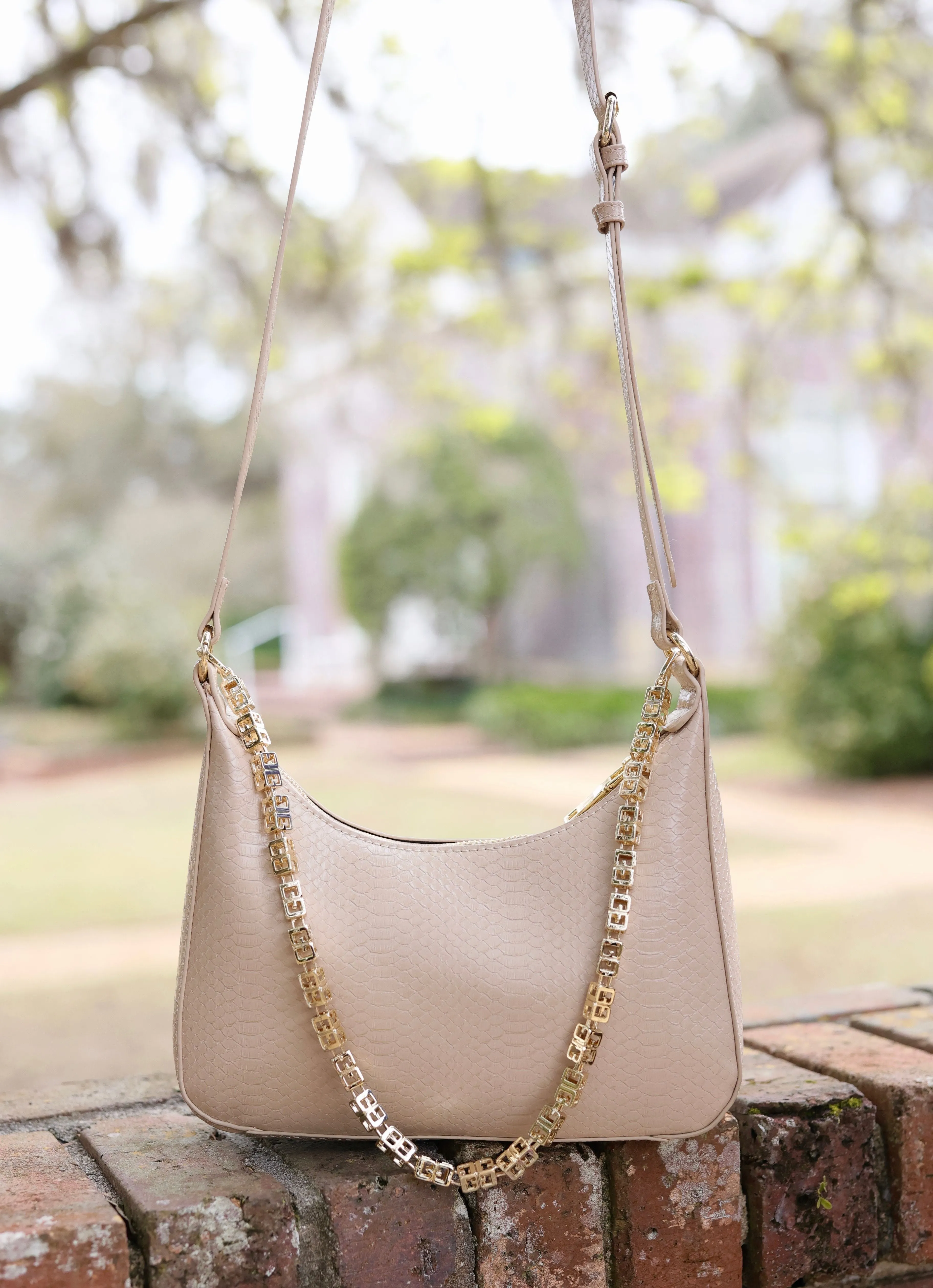 Billie Crossbody with Chain TAUPE