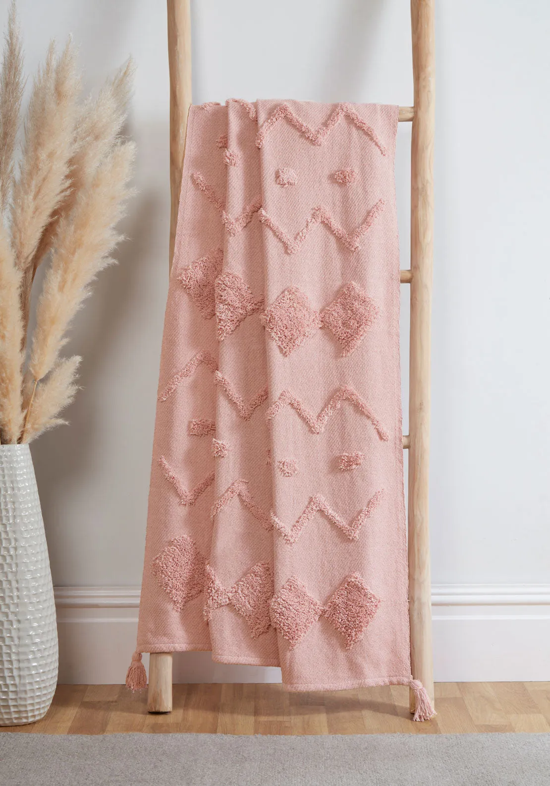 Juniper Tufted Throw 50x60 - Pink